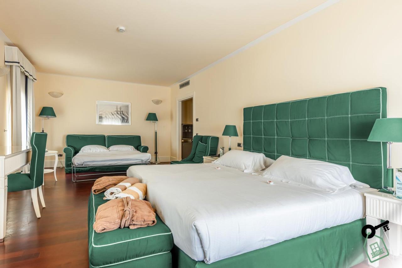 Hotel Rooms Livorno Exterior photo